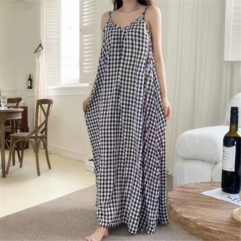 Elegant Long Dress Maxi Robe Sleeveless Sling Dress Women Plaid Dresses Summer Pleated Sundress Beach Strap Vestidos Femme Wear
Elegant Long Dress Maxi Robe Sleeveless Sling Dress Women Plaid Dresses Summer Pleated Sundress Beach Strap Vestidos Femme Wear