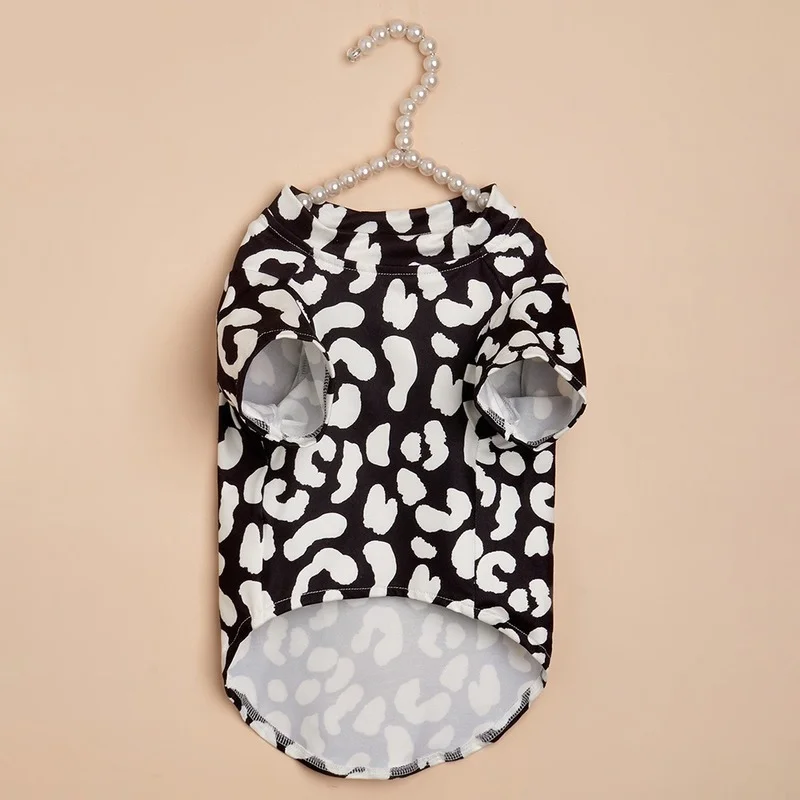 Футболки с черно-белым леопардовым принтом, одежда для собак, удобная одежда для маленьких собак, летняя тонкая майка для кошек, модные това... 
Футболки с черно-белым леопардовым принтом, одежда для собак, удобная одежда для маленьких собак, летняя тонкая майка для кошек, модные това...