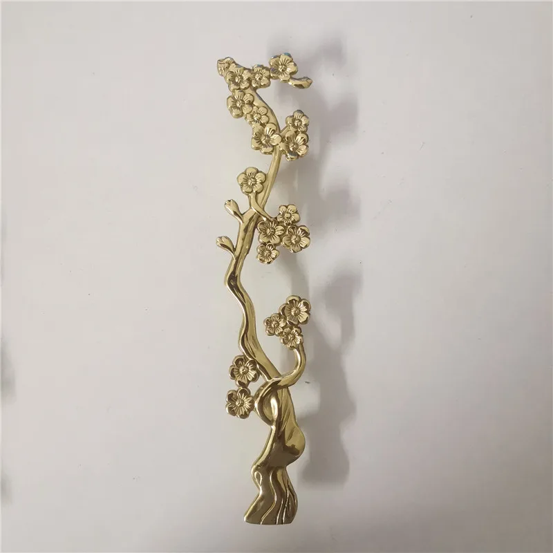 Латунная ручка для шкафа медного цвета
Латунная ручка для шкафа медного цвета