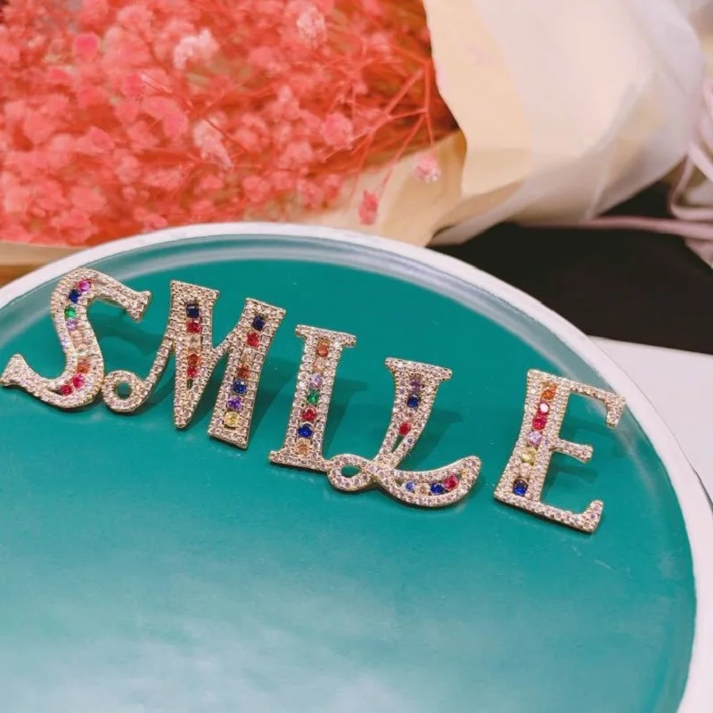 1Pairs Colorful 26 Letter Stud Earrings Alphabet Copper Initial Earring Rhinestone Letter Earring Zircon Letters Diamond Pendan
1Pairs Colorful 26 Letter Stud Earrings Alphabet Copper Initial Earring Rhinestone Letter Earring Zircon Letters Diamond Pendan