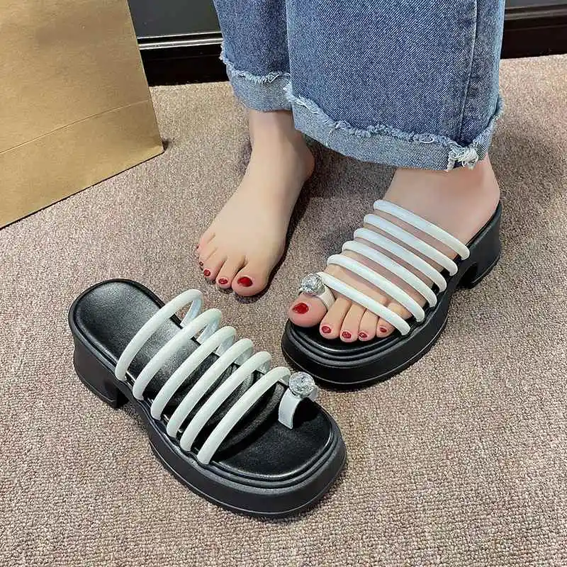 BCEBYL Summer New Fashion Thick Sole Slippers Comfortable Sandals Beach Slippers Casual Cool Slippers Shoes for Women 
BCEBYL Summer New Fashion Thick Sole Slippers Comfortable Sandals Beach Slippers Casual Cool Slippers Shoes for Women