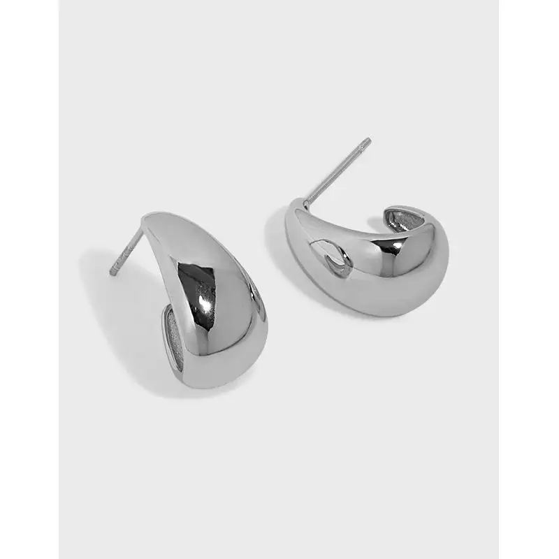 Korean Version of Ins Niche Design Minimalist Wild Geometric Oval Smooth Texture S925 Sterling Silver Charm Wholesale sale
Korean Version of Ins Niche Design Minimalist Wild Geometric Oval Smooth Texture S925 Sterling Silver Charm Wholesale sale
