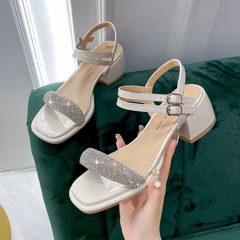 Женские босоножки на высоком каблуке, бежевые простые босоножки с ремешком с пряжкой, лето 2022
Женские босоножки на высоком каблуке, бежевые простые босоножки с ремешком с пряжкой, лето 2022