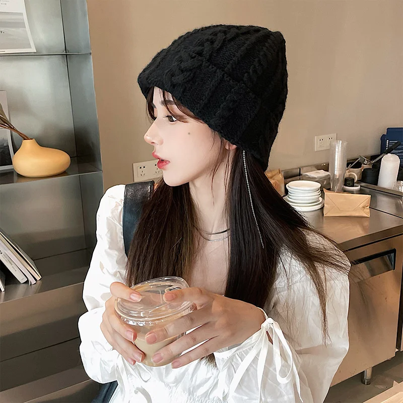 2022 Autumn And Winter New Korean Version Of The Knitted Wool Hat Female Retro Wild Twist Curled Thick Warm Cold Hat
2022 Autumn And Winter New Korean Version Of The Knitted Wool Hat Female Retro Wild Twist Curled Thick Warm Cold Hat