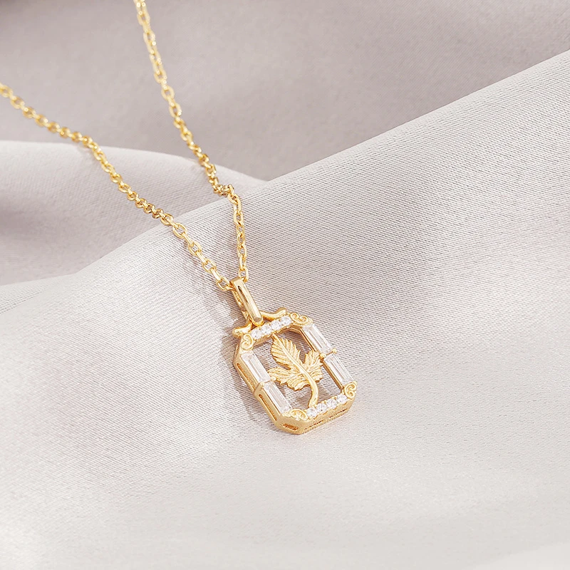 Sole Memory Geometric Box Pendant Crystal Zircon Leaf Silver Color Female Necklace SNE645
Sole Memory Geometric Box Pendant Crystal Zircon Leaf Silver Color Female Necklace SNE645
