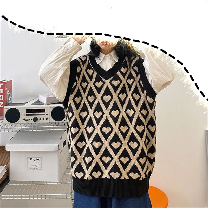 Autumn new American retro love diamond mesh yarn dyed V-neck sleeveless sweater men's casual vest lovers
Autumn new American retro love diamond mesh yarn dyed V-neck sleeveless sweater men's casual vest lovers