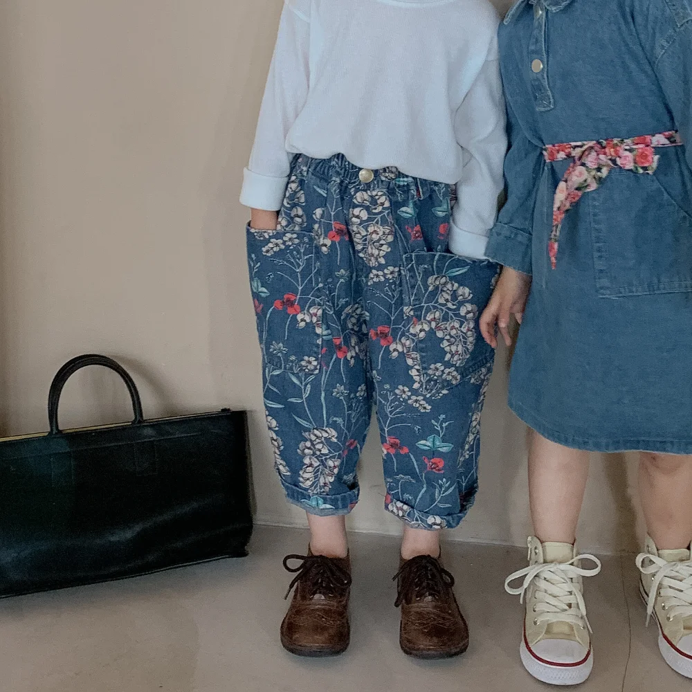 Children's Jeans Korean 2021 Autumn New Boys and Girls Fashion Printing Wide Leg Pants Pants Casual Pants Kid Clothes
Children's Jeans Korean 2021 Autumn New Boys and Girls Fashion Printing Wide Leg Pants Pants Casual Pants Kid Clothes