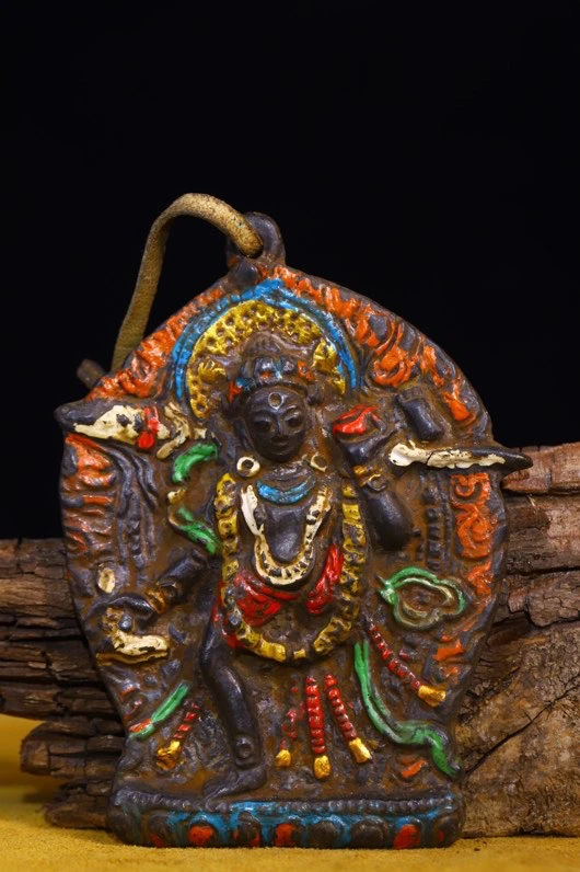 Nepalese Tibetan Tantrism Handmade Pure Copper Painted Little Vajra Hand Guard Buddha Brand Antique Copper Hand
Nepalese Tibetan Tantrism Handmade Pure Copper Painted Little Vajra Hand Guard Buddha Brand Antique Copper Hand