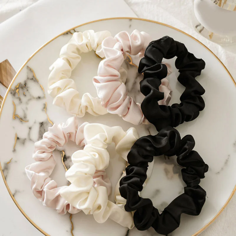 Hair Ring 5Pcs/Set Artificial Silk Scrunchies Set Hair Ties Hair Accessories Solid Color 1 Set Silky Ponytail Holder Black White
Hair Ring 5Pcs/Set Artificial Silk Scrunchies Set Hair Ties Hair Accessories Solid Color 1 Set Silky Ponytail Holder Black White