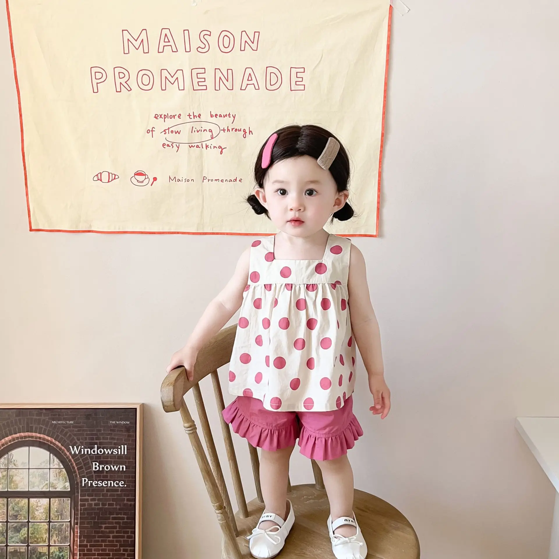 2023 Summer New Girls Dot Print Clothes Set Baby Square Neck Tops + Shorts 2pcs Suit Infant Girl Sleeveless Vest Outfits
2023 Summer New Girls Dot Print Clothes Set Baby Square Neck Tops + Shorts 2pcs Suit Infant Girl Sleeveless Vest Outfits