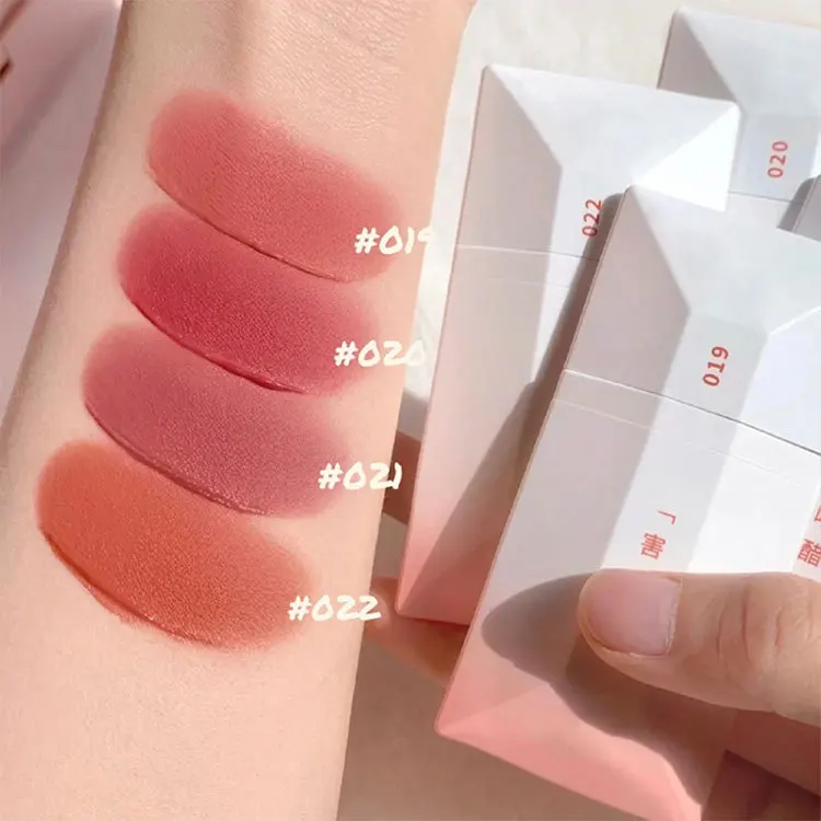 4 Colors Girl's Velvet Matte Lipstick Blush Waterproof Long Lasting Sexy Lipgloss Non-Stick Cup Makeup Lip Tint Cosmetic
4 Colors Girl's Velvet Matte Lipstick Blush Waterproof Long Lasting Sexy Lipgloss Non-Stick Cup Makeup Lip Tint Cosmetic