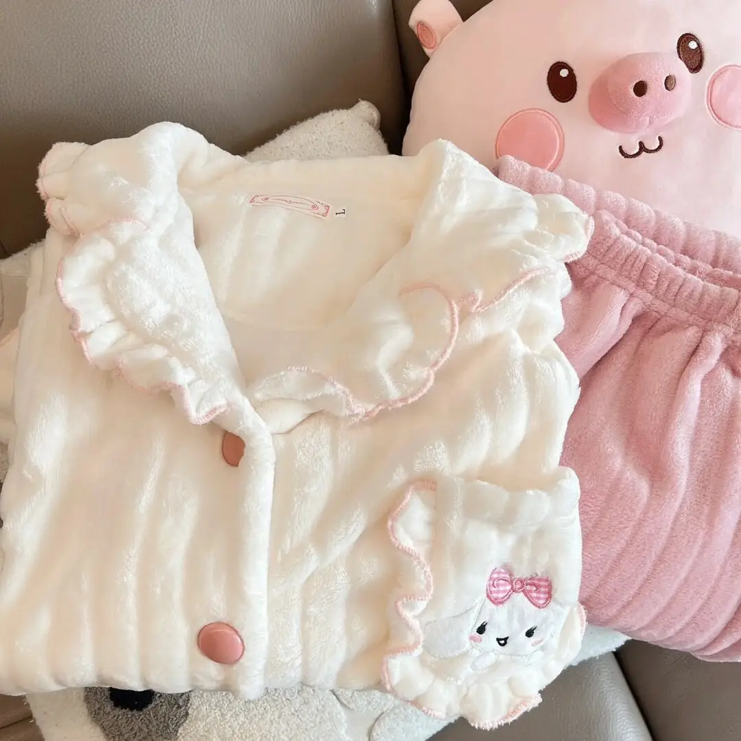 Sanrio Cinnamoroll Коралловая бархатная Пижама для женщин на осень и зиму симпатичная мультяшная фланелевая утепленная домашняя одежда для девочек...
Sanrio Cinnamoroll Коралловая бархатная Пижама для женщин на осень и зиму симпатичная мультяшная фланелевая утепленная домашняя одежда для девочек...