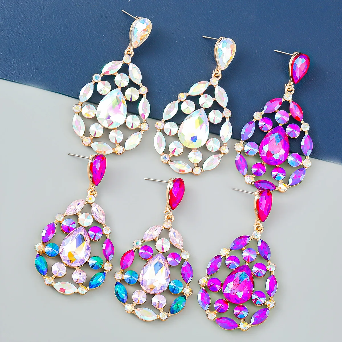 New Trend Multi Color Rhinestone Water Drop Dangle Women Earrings Dinner Party Wedding Accessories Fashion Statement Jewelry
New Trend Multi Color Rhinestone Water Drop Dangle Women Earrings Dinner Party Wedding Accessories Fashion Statement Jewelry