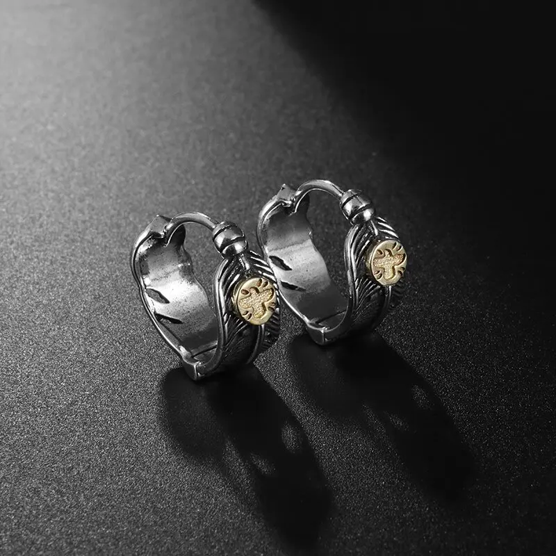 New Trend Silver Plated Brass Eagle Feather Earrings Personality Men and Women Street Cool Rock Party Jewelry Accessories Gifts 
New Trend Silver Plated Brass Eagle Feather Earrings Personality Men and Women Street Cool Rock Party Jewelry Accessories Gifts