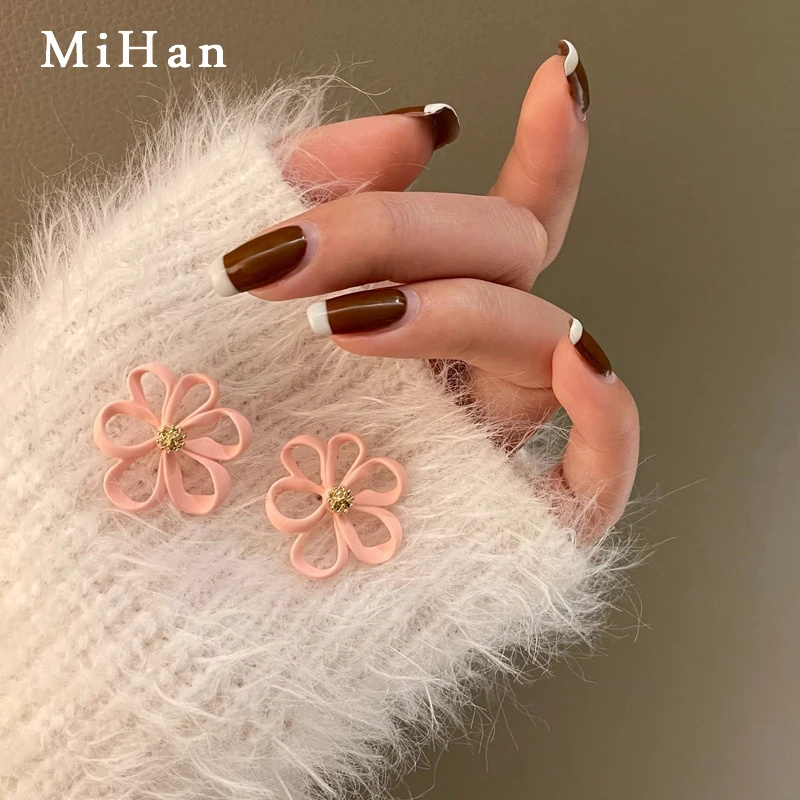 Mihan Sweet Jewelry Flower Earrings Pretty Design Purple Green Yellow Pink Coating Stud Earrings For Women Gifts Wholesale
Mihan Sweet Jewelry Flower Earrings Pretty Design Purple Green Yellow Pink Coating Stud Earrings For Women Gifts Wholesale