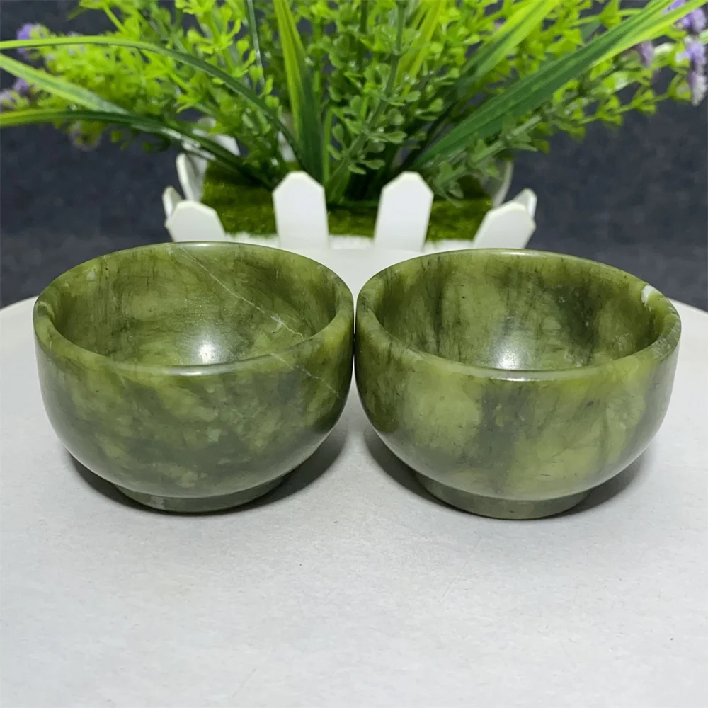 Изысканная чаша из нефрита с хрустальным камнем 
Изысканная чаша из нефрита с хрустальным камнем