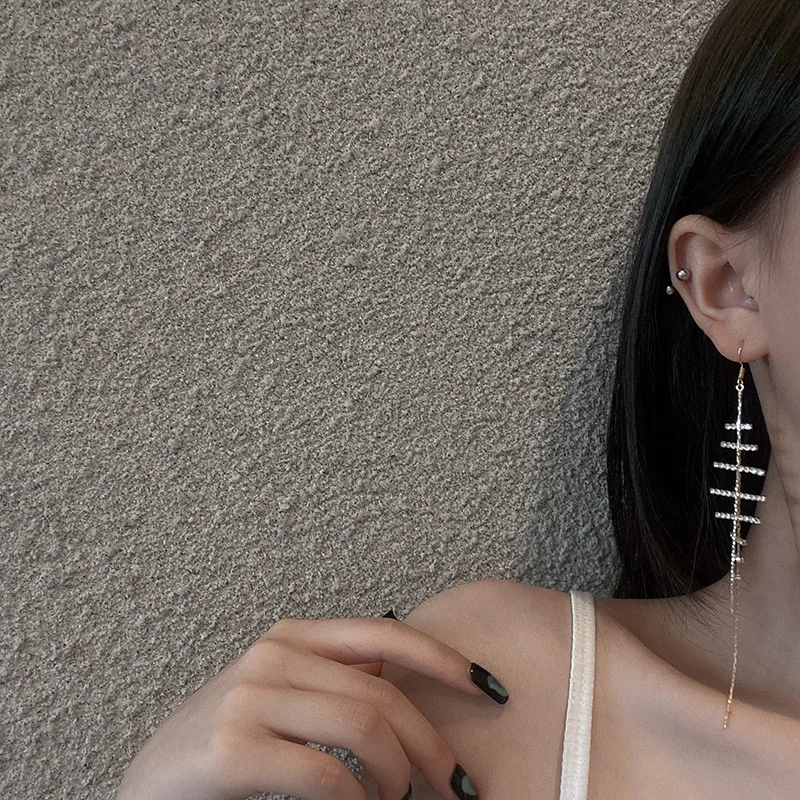 2022 New Korean S925 Silvers Long Tassel Drop Earrings Luxury Full of Diamonds Exquisite Earrings Jewelry for Women Fashion
2022 New Korean S925 Silvers Long Tassel Drop Earrings Luxury Full of Diamonds Exquisite Earrings Jewelry for Women Fashion
