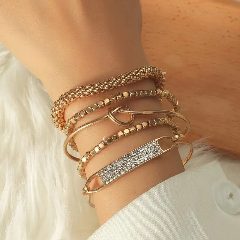 5 Pcs/set Fashion Vintage Chain Bracelet Set with Diamonds Multilayer Geometric Hollow Bracelet Creative Jewelry Accessories
5 Pcs/set Fashion Vintage Chain Bracelet Set with Diamonds Multilayer Geometric Hollow Bracelet Creative Jewelry Accessories