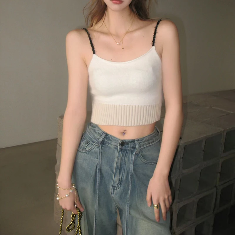 Fashion temperament Slim Slim white rabbit hair stitching small sling 2023 summer new short paragraph knitted undershirt female
Fashion temperament Slim Slim white rabbit hair stitching small sling 2023 summer new short paragraph knitted undershirt female