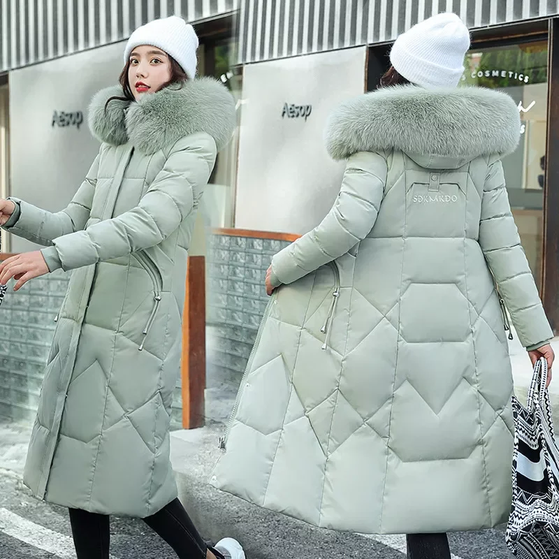 2023New Parka over knee cotton padded clothes big hair collar thickened cotton padded jacket fashion women's wear 8608
2023New Parka over knee cotton padded clothes big hair collar thickened cotton padded jacket fashion women's wear 8608