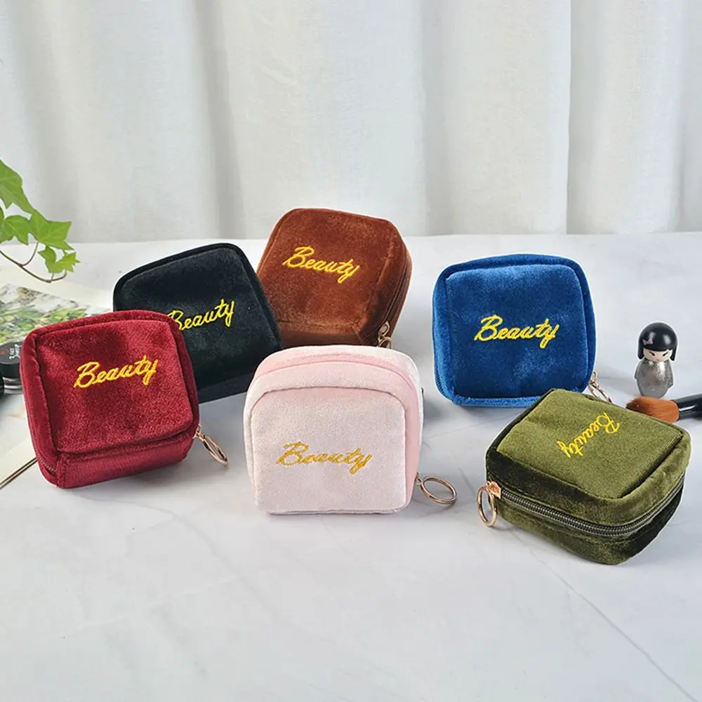 New Portable Monthly Sanitary Napkin Physiological Bag Red Bag Hand Bag Travel Middle Bag Small Cosmetic Bag Home Organization
New Portable Monthly Sanitary Napkin Physiological Bag Red Bag Hand Bag Travel Middle Bag Small Cosmetic Bag Home Organization