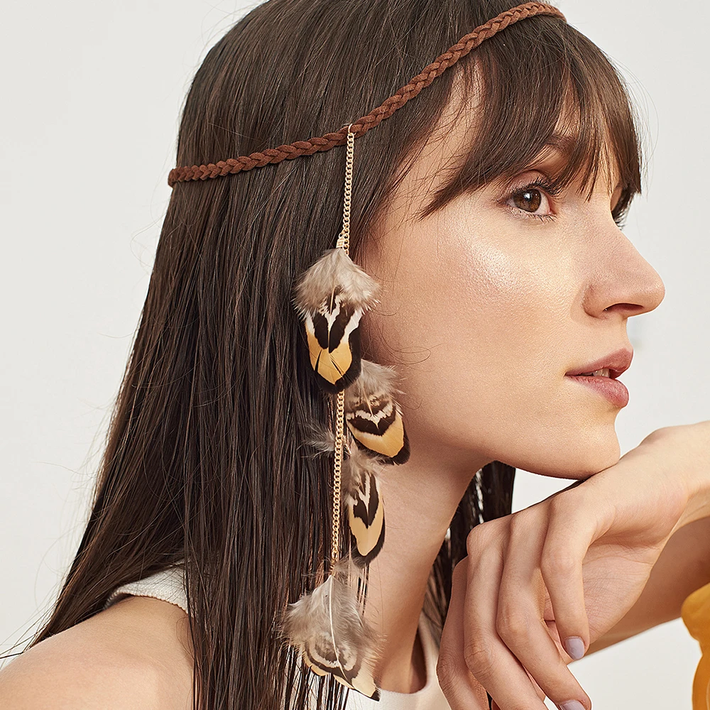 Personality Feather Tassel Pendant Hairband, European and American Fashion Retro Ethnic Style Tropical Hair Accessories
Personality Feather Tassel Pendant Hairband, European and American Fashion Retro Ethnic Style Tropical Hair Accessories