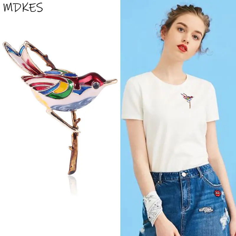 Fashionable and Delicate Temperament Jewelry Enamel Oil Dripping Color Bird Brooch Simple Clothing Accessories
Fashionable and Delicate Temperament Jewelry Enamel Oil Dripping Color Bird Brooch Simple Clothing Accessories