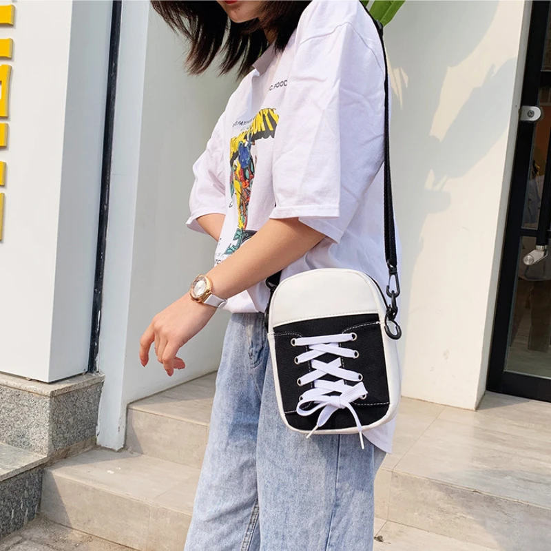 2022 Summer New Casual Women's Bag Stitching Canvas Messenger Bag Student Shoulder Bag MobilePhone Bag
2022 Summer New Casual Women's Bag Stitching Canvas Messenger Bag Student Shoulder Bag MobilePhone Bag