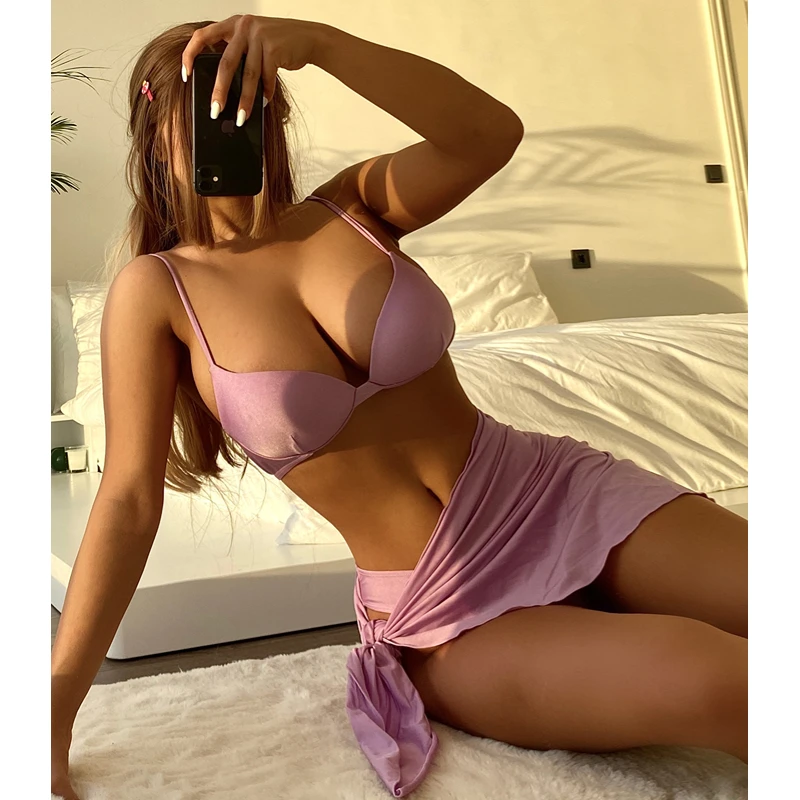 Women's 3 Piece Swimsuit Allover Print Crisscross Backless Triangle Bikini Set with Beach Skirt
Women's 3 Piece Swimsuit Allover Print Crisscross Backless Triangle Bikini Set with Beach Skirt