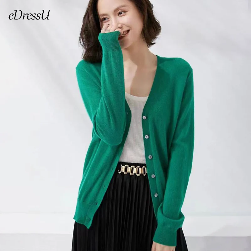 eDressU 2023 Spring Cardigan Women Green Knitwear Knitted Jacket High Quality Soft Elegant Office Lady Sweater HW-1902
eDressU 2023 Spring Cardigan Women Green Knitwear Knitted Jacket High Quality Soft Elegant Office Lady Sweater HW-1902