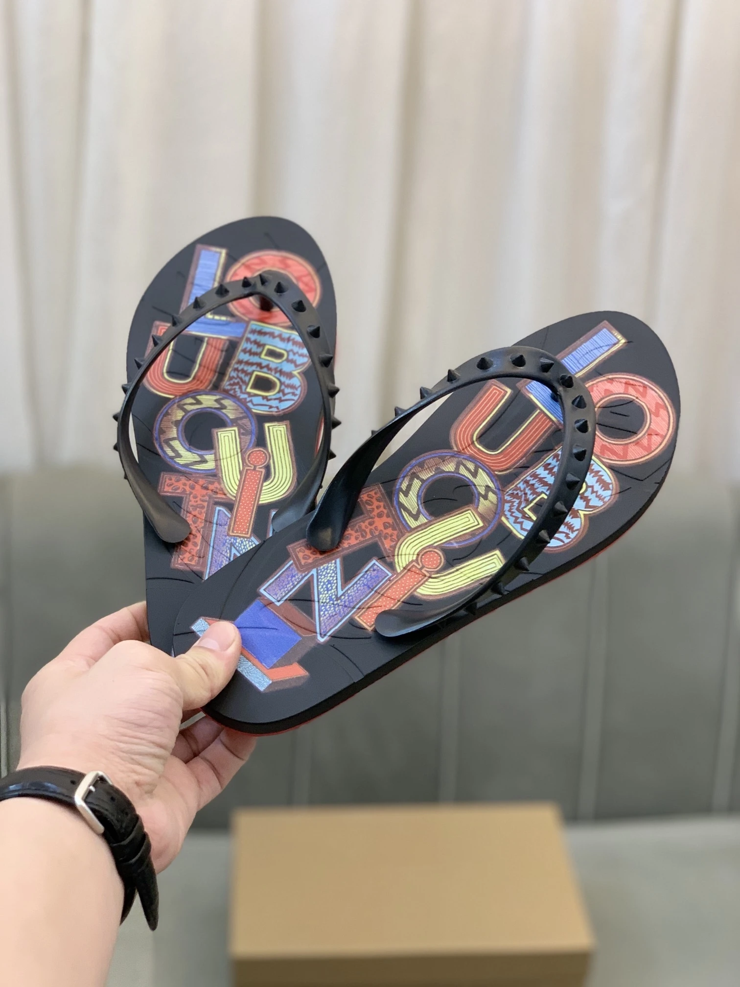 Women's Shoes 2023 Summer Sandals Flat slippers Bow Rivets Flip-flops Garden Jelly Shoes Beach Sandals Women Slides
Women's Shoes 2023 Summer Sandals Flat slippers Bow Rivets Flip-flops Garden Jelly Shoes Beach Sandals Women Slides