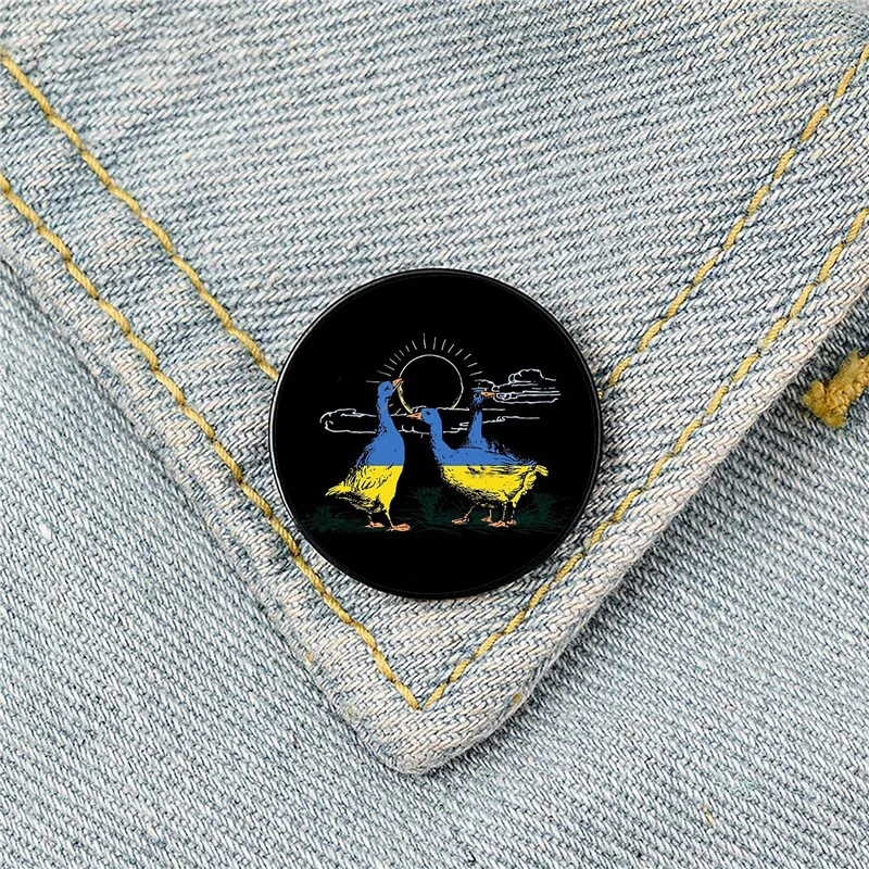 Ukraine Geese Printed Pin Custom Funny Brooches Shirt Lapel Bag Cute Badge Cartoon Cute Jewelry Gift for Lover Girl Friends
Ukraine Geese Printed Pin Custom Funny Brooches Shirt Lapel Bag Cute Badge Cartoon Cute Jewelry Gift for Lover Girl Friends