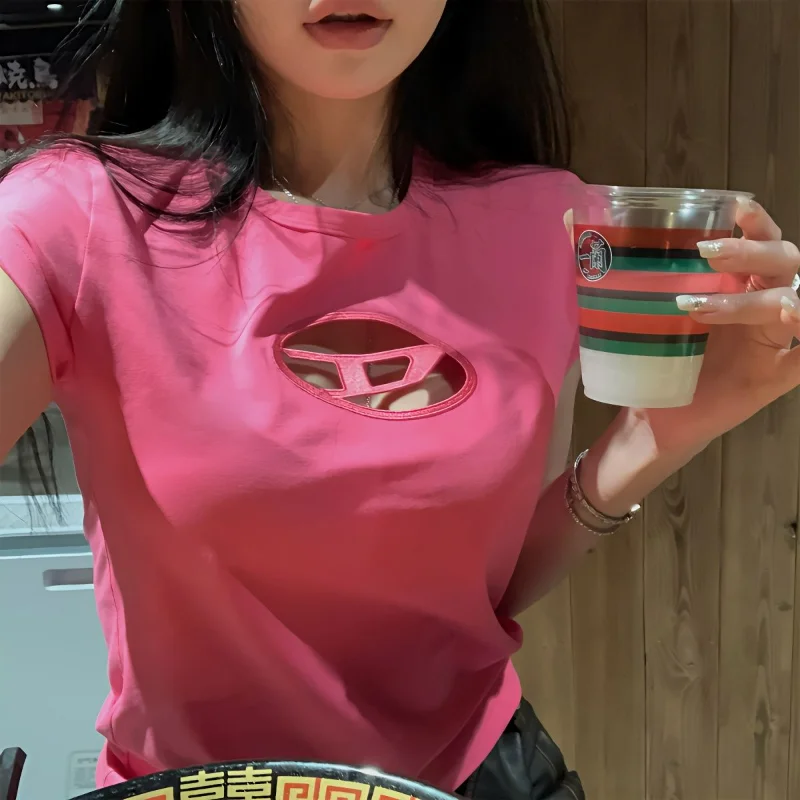 Однотонные топы с круглым вырезом и коротким рукавом, ажурные дизайнерские футболки с вышивкой, Y2k, одежда, корейские модные облегающие Женские футболки 
Однотонные топы с круглым вырезом и коротким рукавом, ажурные дизайнерские футболки с вышивкой, Y2k, одежда, корейские модные облегающие Женские футболки