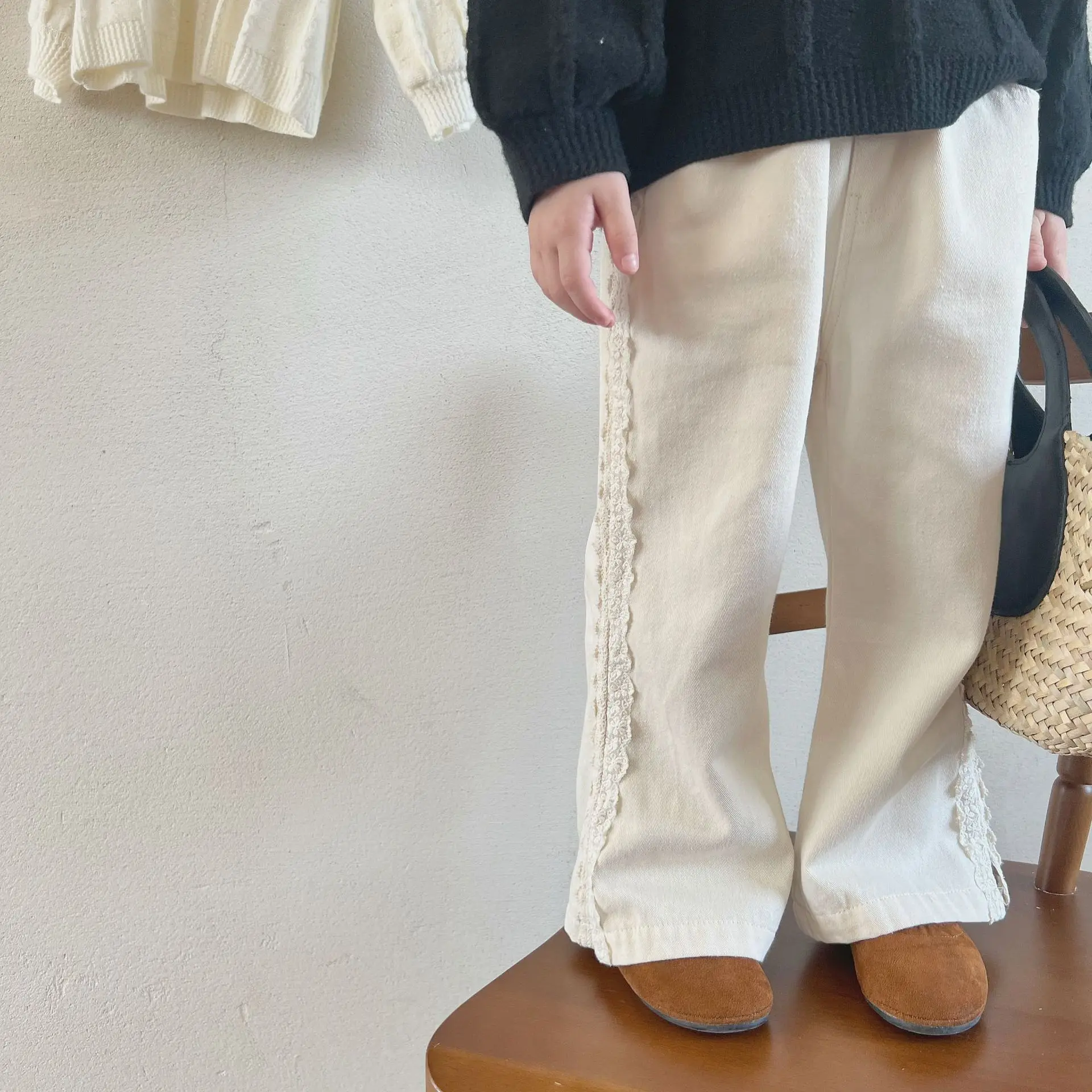 Children Clothes 2022 Spring Autumn New Korean Girls Solid Color Lace Sweet Fashion Flared Pants Children Casual Pants for Girls
Children Clothes 2022 Spring Autumn New Korean Girls Solid Color Lace Sweet Fashion Flared Pants Children Casual Pants for Girls