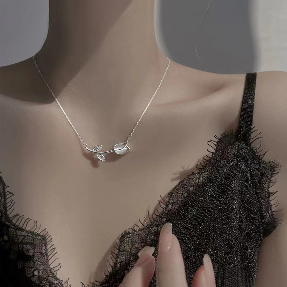Elegant Vintage Rose Tulip Crystal Choker Necklace For Women Wedding Jewelry Cute Pendant Chain Lady Party Neck Accessories Gift
Elegant Vintage Rose Tulip Crystal Choker Necklace For Women Wedding Jewelry Cute Pendant Chain Lady Party Neck Accessories Gift