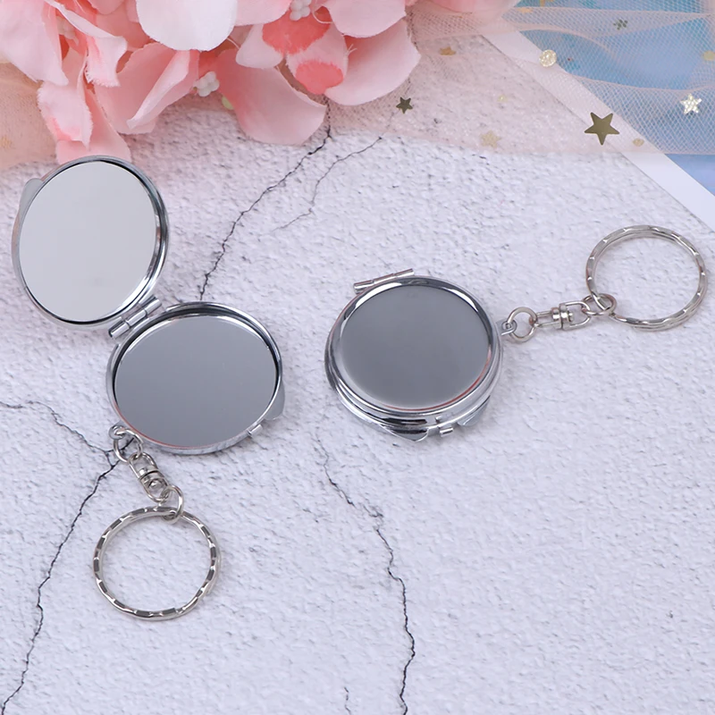1pcs Portable Folding Mirror Key Chain Pocket Compact Makeup Cosmetic Mirror Key Ring New Metal Folding Mirror
1pcs Portable Folding Mirror Key Chain Pocket Compact Makeup Cosmetic Mirror Key Ring New Metal Folding Mirror