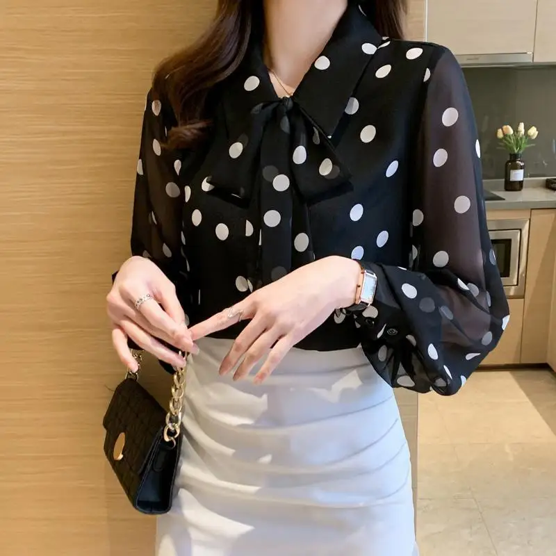Fashion Women Chiffon Shirts Top Female Long Sleeve Polka Dot Blouses Ladies Casual Bow Collar All-match Streetwear Tops G100
Fashion Women Chiffon Shirts Top Female Long Sleeve Polka Dot Blouses Ladies Casual Bow Collar All-match Streetwear Tops G100