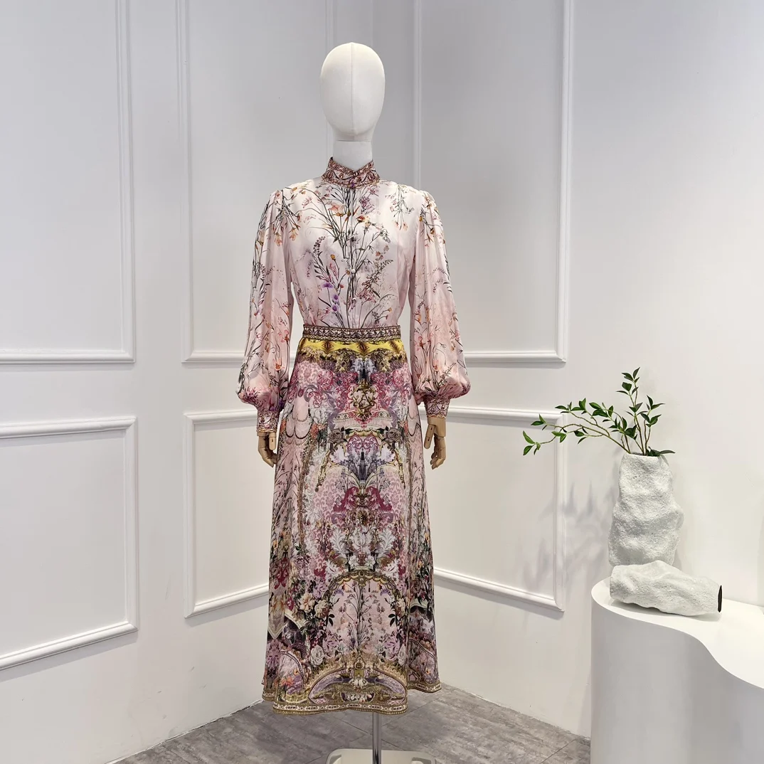 High Quality 2023 Fall Pink Violet Floral Botanical Printing Silk Suit Set Lady Fashion Long Sleeve Blouse Fantasy Matching Sets
High Quality 2023 Fall Pink Violet Floral Botanical Printing Silk Suit Set Lady Fashion Long Sleeve Blouse Fantasy Matching Sets
