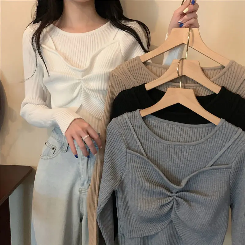 WDMSNA Fashion Fake Two-piece Knitted Sweater Women's Autumn 2022 New Round Neck Pull Femme Solid Color Long Sleeve Sweaters Top
WDMSNA Fashion Fake Two-piece Knitted Sweater Women's Autumn 2022 New Round Neck Pull Femme Solid Color Long Sleeve Sweaters Top