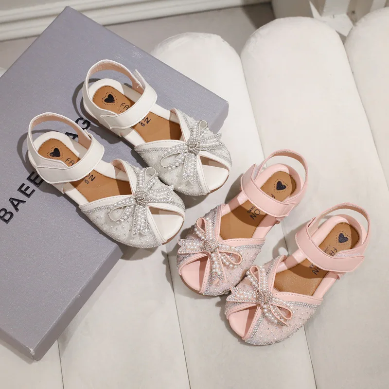 Сандалии принцессы для девочек, детская обувь со стразами, Новинка лета 2022, детская модная пляжная обувь Baotou для маленьких девочек с открыты... 
Сандалии принцессы для девочек, детская обувь со стразами, Новинка лета 2022, детская модная пляжная обувь Baotou для маленьких девочек с открыты...
