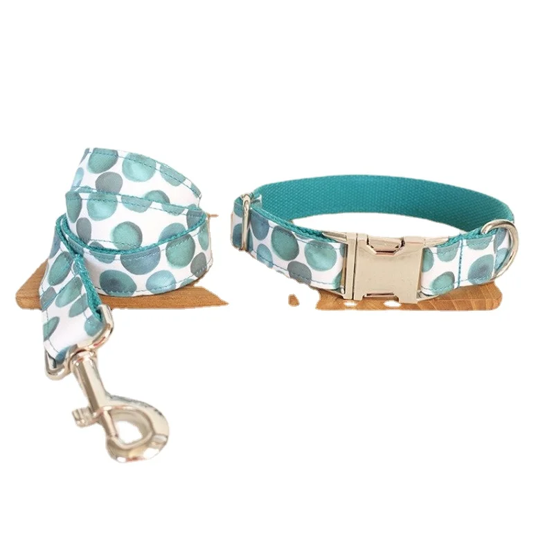 Роскошные ошейники для собак, большие, средние и маленькие поводки для собак на все сезоны, съемные аксессуары для домашних животных с метал...
Роскошные ошейники для собак, большие, средние и маленькие поводки для собак на все сезоны, съемные аксессуары для домашних животных с метал...