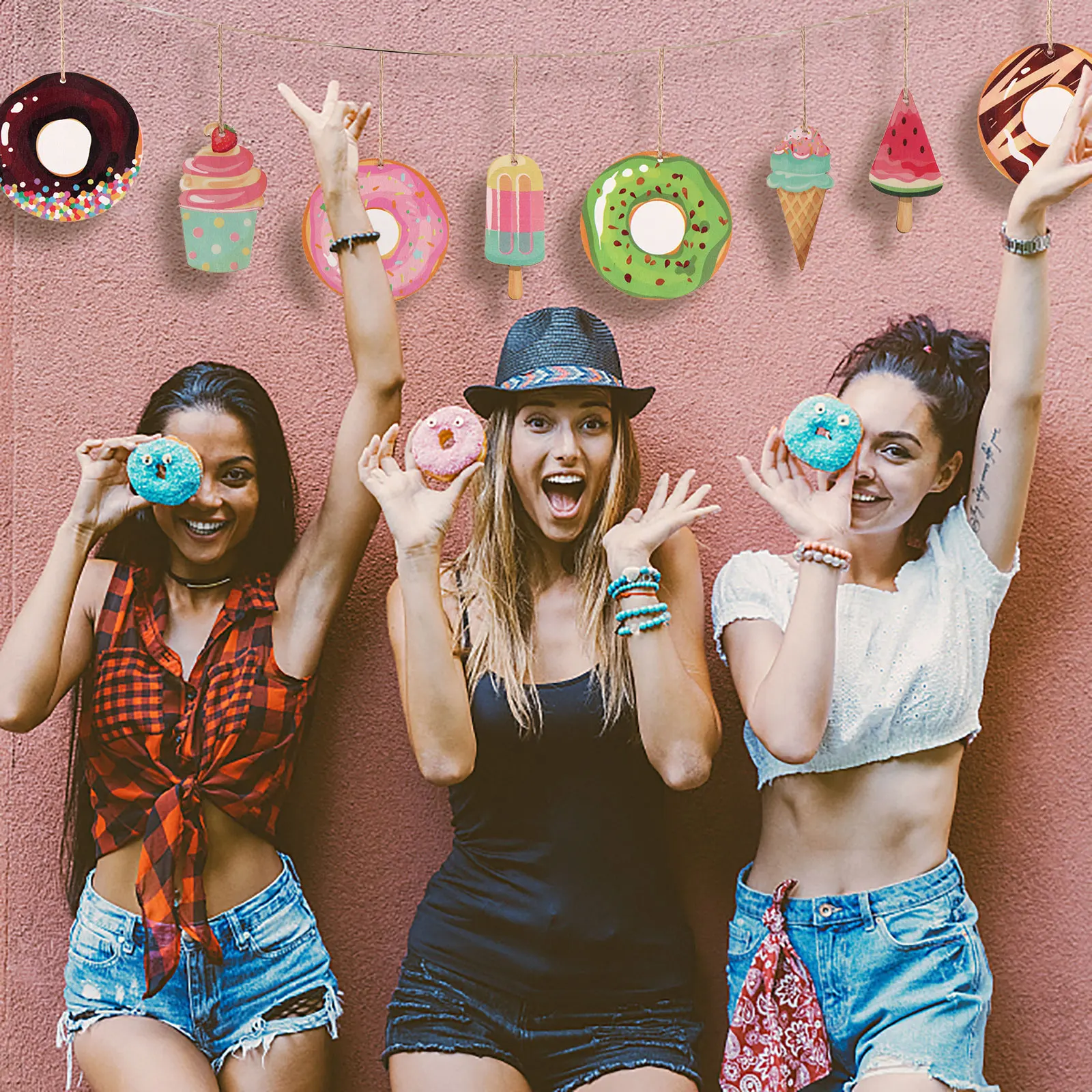 32-Piece Donut Ice Cream Wooden Ornament Hanging Wooden Pendant for Summer Party Creative Diy Accessories 
32-Piece Donut Ice Cream Wooden Ornament Hanging Wooden Pendant for Summer Party Creative Diy Accessories