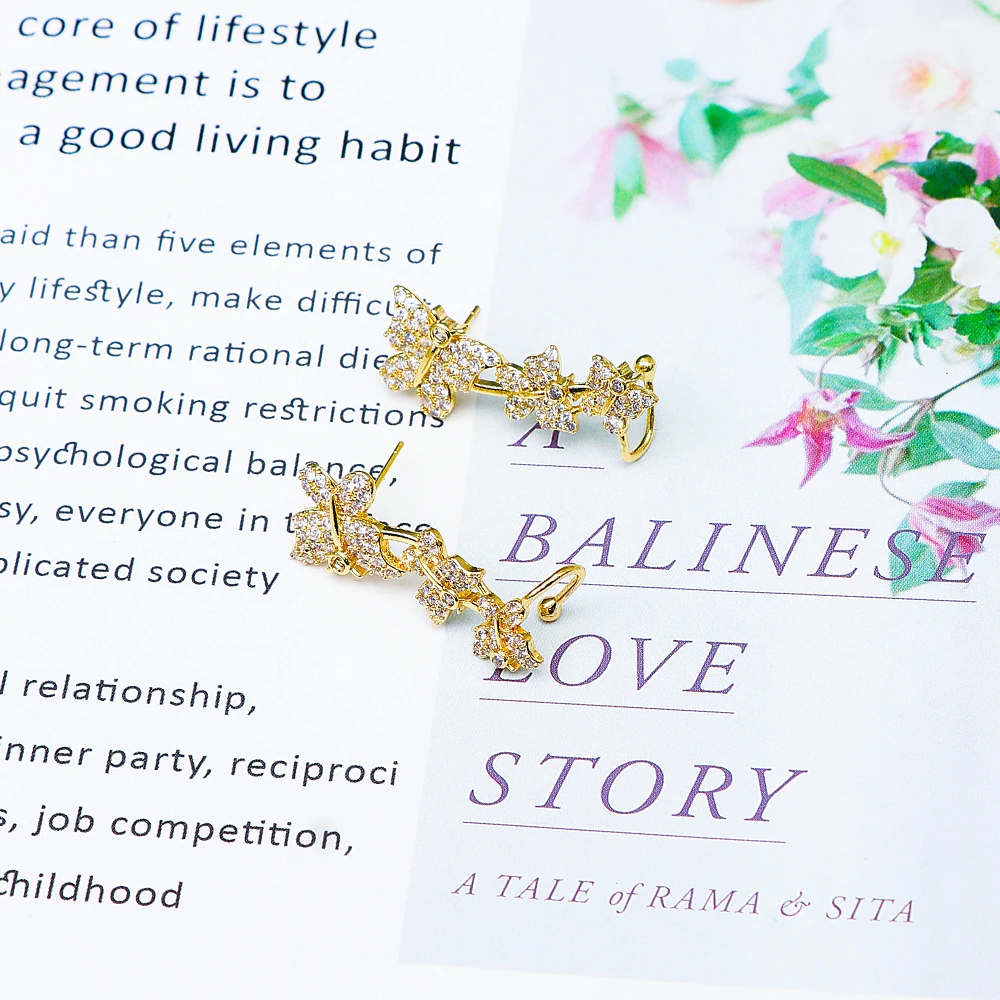 Fashion Butterfly Stud Earrings Personality Rhinestone Women's Ear Clips Luxury Charm Jewelry Summer Party Gifts 2022 Trend 
Fashion Butterfly Stud Earrings Personality Rhinestone Women's Ear Clips Luxury Charm Jewelry Summer Party Gifts 2022 Trend