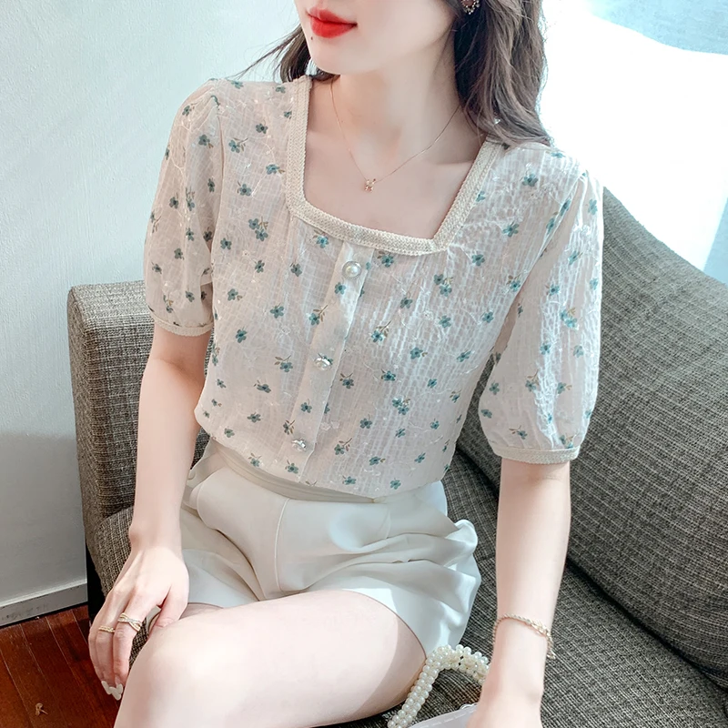 French Style Elegant Square Collar Puff Sleeve Blouse Women Retro Floral Print Chiffon Blouses 2022 Summer Fashion Woman Top
French Style Elegant Square Collar Puff Sleeve Blouse Women Retro Floral Print Chiffon Blouses 2022 Summer Fashion Woman Top