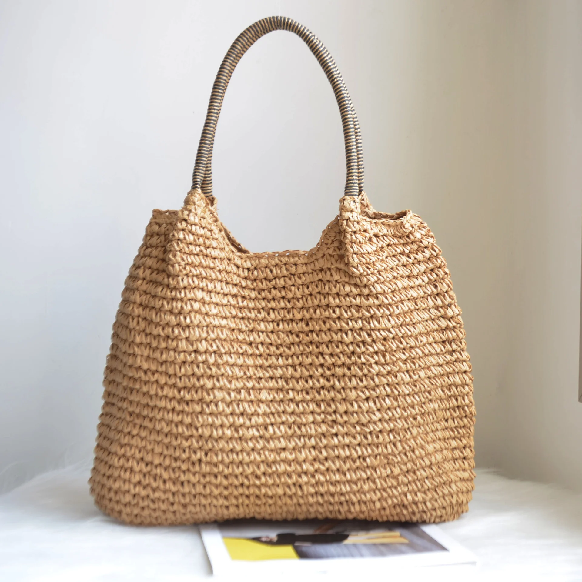 

Роскошные Дизайнерские плетеные сумки-тоуты из соломы, Летние повседневные вместительные сумки, новые модные пляжные женские Простые Стильные сумки для покупок