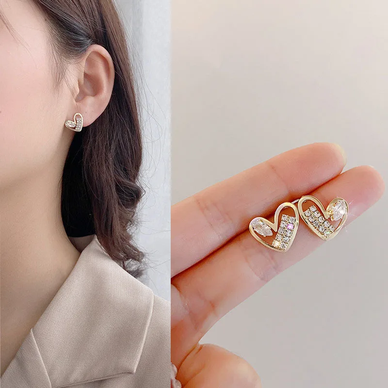 Exquisite Gold Color Cute Heart Bling Zircon Stone Stud Earrings for Women Korean Earrings Fashion Jewelry Gifts
Exquisite Gold Color Cute Heart Bling Zircon Stone Stud Earrings for Women Korean Earrings Fashion Jewelry Gifts