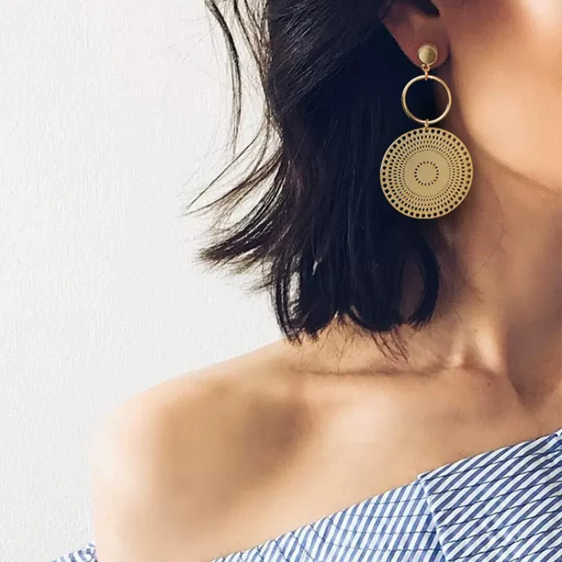 Earrings Bohemian Ethnic Style Exotic Hollowed Out Round Piece Retro Earrings Earless Piercing Ear Clip for Woman
Earrings Bohemian Ethnic Style Exotic Hollowed Out Round Piece Retro Earrings Earless Piercing Ear Clip for Woman