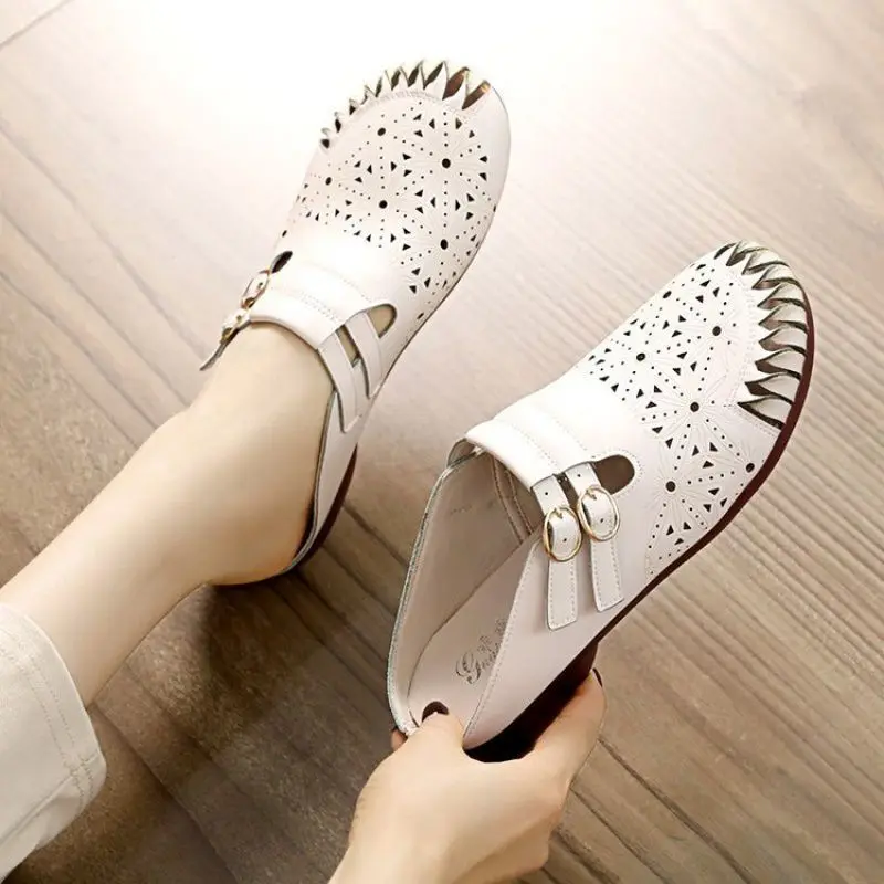 Baotou flat heeled slippers PU rubber sandals and slippers Women's single shoe leather shoes Women's casual sports shoes
Baotou flat heeled slippers PU rubber sandals and slippers Women's single shoe leather shoes Women's casual sports shoes