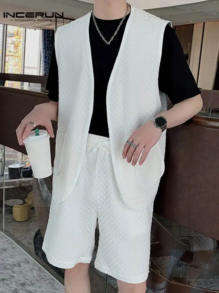 INCERUN Men Sets Solid Color Streetwear V Neck Sleeveless Vests & Shorts Two Pieces 2022 Folds Fashion Men Casual Suits S-5XL
INCERUN Men Sets Solid Color Streetwear V Neck Sleeveless Vests & Shorts Two Pieces 2022 Folds Fashion Men Casual Suits S-5XL