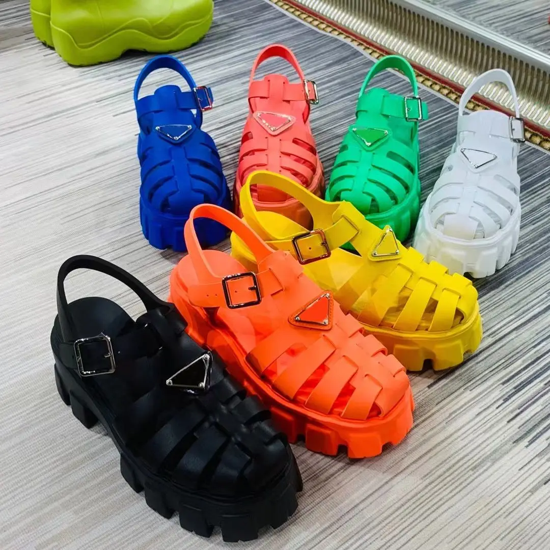New thick soled raised sandals women's toe wrapped hollow Roman sandals women's casual beach shoes summer platform sandals women
New thick soled raised sandals women's toe wrapped hollow Roman sandals women's casual beach shoes summer platform sandals women